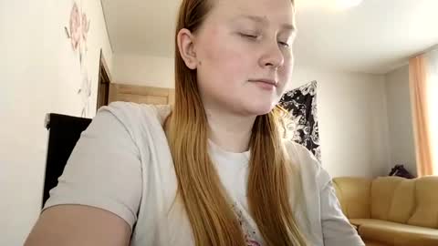 Snapshot of anika_lipps chatting on October 2025 06:23:02 AM Anika online show from October 2025 06:23:02 AM