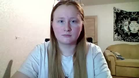 Snapshot of anika_lipps chatting on October 2025 07:44:01 PM Anika online show from October 2025 07:44:01 PM