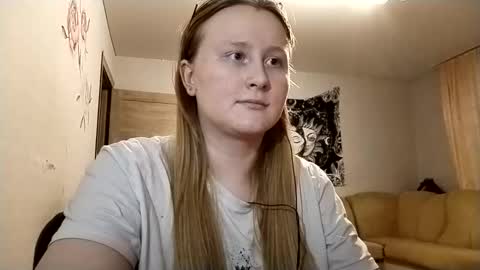 Snapshot of anika_lipps chatting on October 2025 12:42:02 AM Anika online show from October 2025 12:42:02 AM