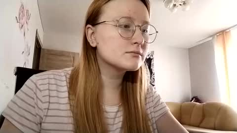 Snapshot of anika_lipps chatting on October 2025 09:10:02 AM Anika online show from October 2025 09:10:02 AM