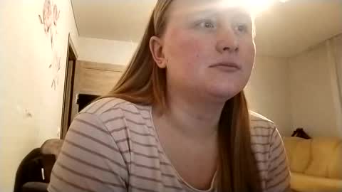 Snapshot of anika_lipps chatting on October 2025 10:10:01 PM Anika online show from October 2025 10:10:01 PM