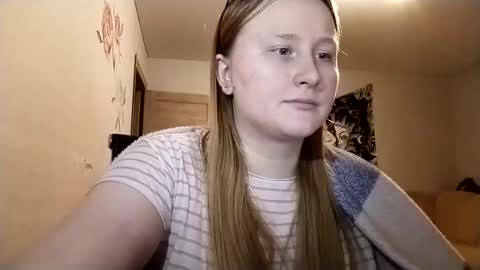 Snapshot of anika_lipps chatting on October 2025 04:03:02 PM Anika online show from October 2025 04:03:02 PM