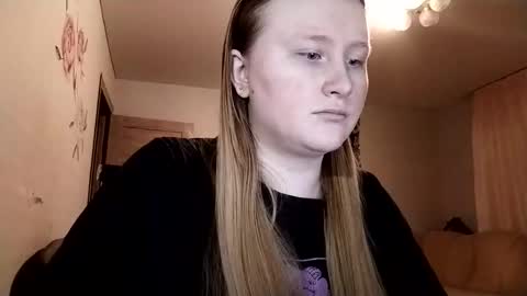 Snapshot of anika_lipps chatting on November 2025 05:55:02 PM Anika online show from November 2025 05:55:02 PM