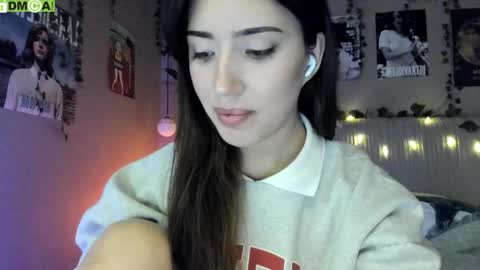 Anisa Moan from LovenseWet from Tip MenuOpen for Private online show from October 2025 06:01:01 AM