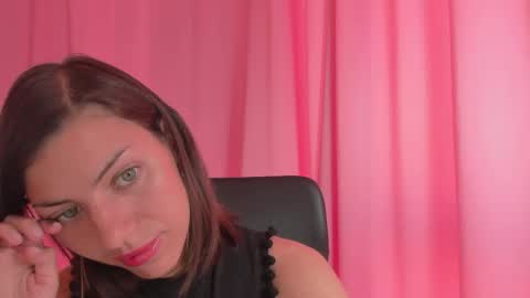 Anni online show from September 2025 05:43:02 AM