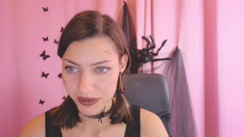 Anni online show from November 2025 03:47:02 PM