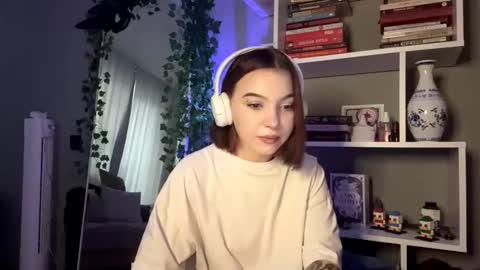 Luna Valentine online show from September 2025 10:08:02 AM
