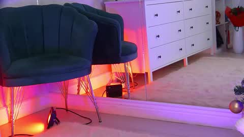 anissia teaser online show from December 2025 05:46:01 AM