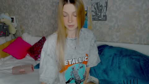 Snapshot of anita_moon_ chatting on February 2025 01:37:01 AM anita_moon_ online show from February 2025 01:37:01 AM