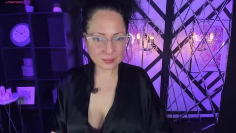 Anita online show from January 2025 09:10:01 PM