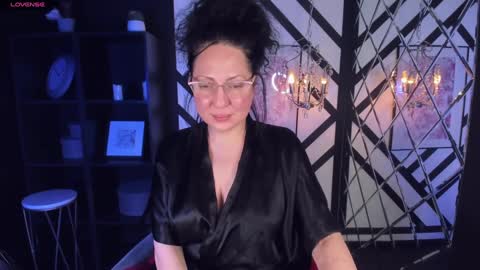 Anita online show from February 2025 09:08:02 PM