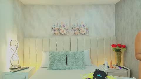 Dania Lpez online show from September 2025 12:18:02 PM
