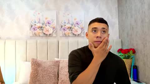 Dania Lpez online show from October 2025 12:33:01 PM