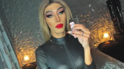 Snapshot of anitacruisze chatting on January 2025 08:24:01 AM Miss Ann online show from January 2025 08:24:01 AM