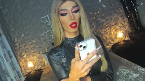 Snapshot of anitacruisze chatting on January 2025 05:22:02 PM Miss Ann online show from January 2025 05:22:02 PM