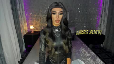 Snapshot of anitacruisze chatting on January 2025 01:10:02 AM Miss Ann online show from January 2025 01:10:02 AM