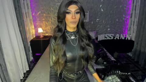 Snapshot of anitacruisze chatting on January 2025 06:32:02 PM Miss Ann online show from January 2025 06:32:02 PM