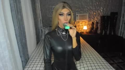 Snapshot of anitacruisze chatting on February 2025 08:57:02 AM Miss Ann online show from February 2025 08:57:02 AM