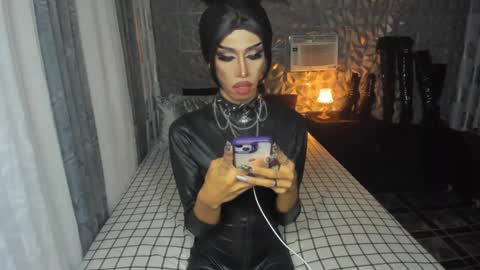 Snapshot of anitacruisze chatting on February 2025 11:53:02 PM Miss Ann online show from February 2025 11:53:02 PM