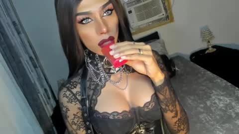 Snapshot of anitacruisze chatting on February 2025 06:11:01 PM Miss Ann online show from February 2025 06:11:01 PM