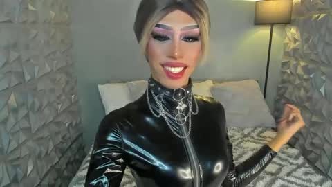 Snapshot of anitacruisze chatting on March 2025 01:16:02 AM Miss Ann online show from March 2025 01:16:02 AM