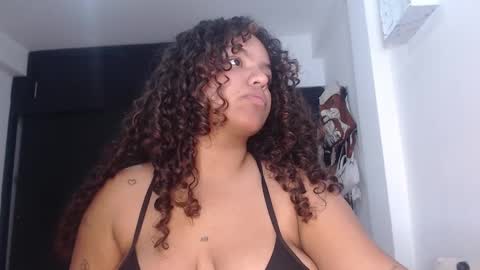 anitta_bell1 online show from February 2025 01:37:01 AM