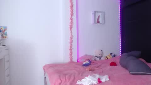 anitta_bell1 online show from March 2025 12:11:01 AM