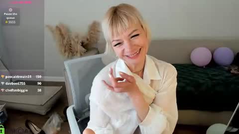 ann_annise online show from July 2026 04:19:01 AM