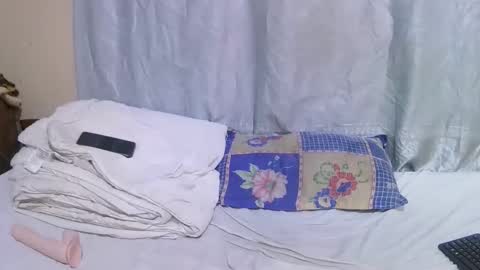 ann_keller online show from December 2025 12:29:02 AM