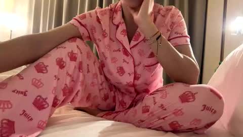 Anna online show from April 2026 07:00:01 PM