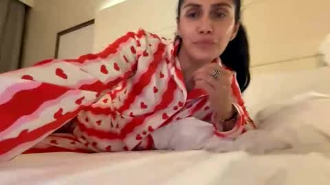 Anna online show from May 2026 07:18:02 PM