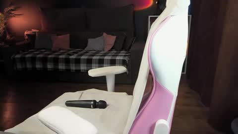 AnnaThe next stream is tomorrow online show from January 2026 04:18:01 AM