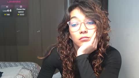 Anna online show from October 2025 04:05:02 PM