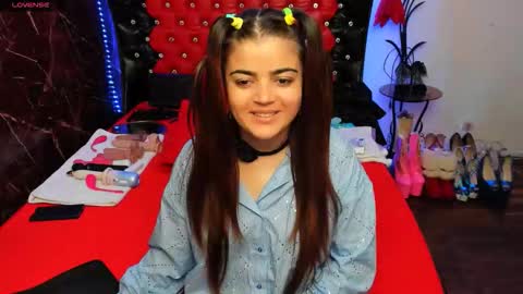 Ana   online show from September 2025 01:33:02 AM