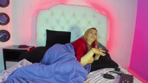 Snapshot of anna_stonne__ chatting on February 2025 10:29:02 AM Anna online show from February 2025 10:29:02 AM