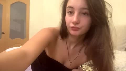 Emily online show from November 2025 06:46:02 AM