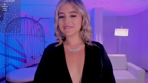 Anna Brooks  online show from December 2024 07:53:02 PM