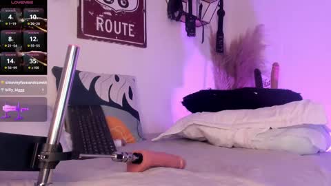 Anna online show from February 2025 09:13:02 AM