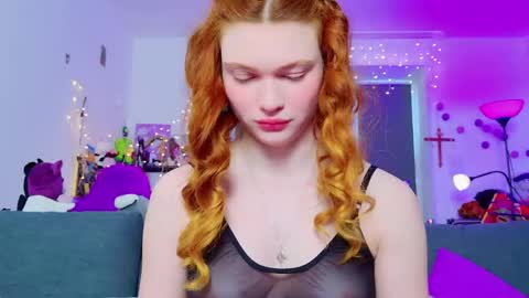Snapshot of annakeenon chatting on April 2026 05:54:02 AM Anna online show from April 2026 05:54:02 AM