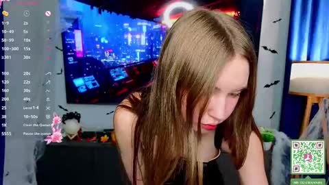 Holly Molly Im Polly online show from November 2025 07:02:02 PM