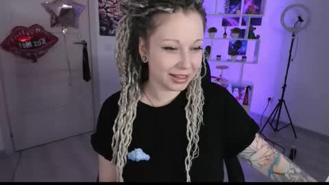 Snapshot of annanebula chatting on October 2025 06:18:02 PM Anna online show from October 2025 06:18:02 PM