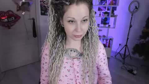 Snapshot of annanebula chatting on November 2025 02:10:01 AM Anna online show from November 2025 02:10:01 AM