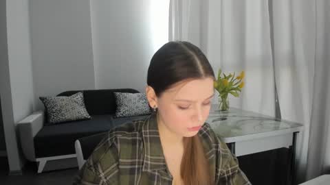Anna online show from February 2025 12:29:02 PM