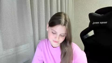Anna online show from September 2025 02:19:01 PM