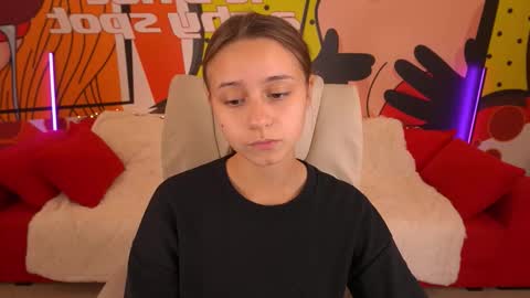 Anna online show from October 2025 01:07:02 PM