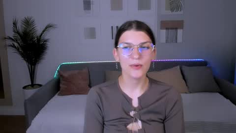 Snapshot of annathorne chatting on May 2026 10:36:01 AM Im Anna online show from May 2026 10:36:01 AM