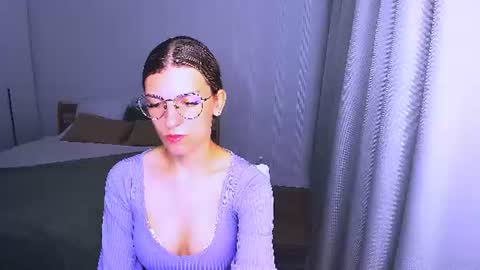Snapshot of annathorne chatting on June 2026 04:26:02 AM Im Anna online show from June 2026 04:26:02 AM