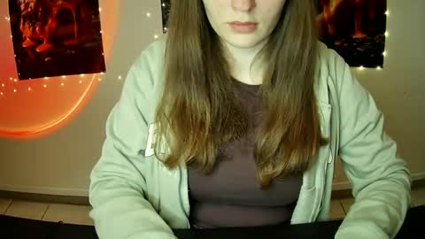 Snapshot of annbelll chatting on September 2025 09:10:02 AM Bella online show from September 2025 09:10:02 AM