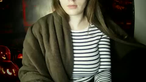 Snapshot of annbelll chatting on October 2025 05:13:02 PM Bella online show from October 2025 05:13:02 PM