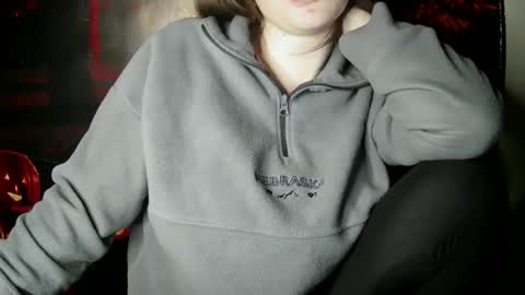 Snapshot of annbelll chatting on October 2025 03:04:01 PM Bella online show from October 2025 03:04:01 PM